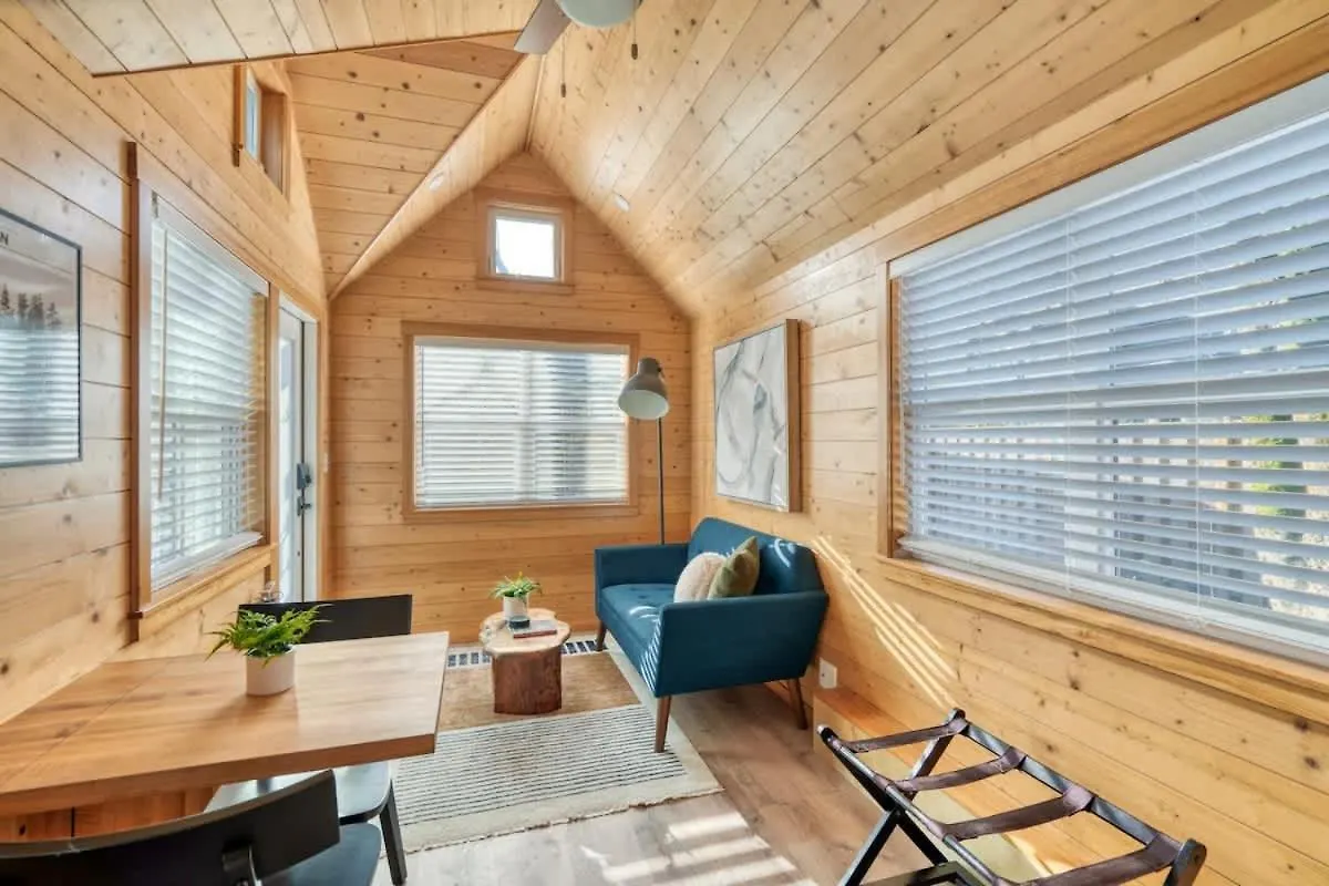 Stay Portland - Tiny Refuge - Quiet & Cozy Holiday home